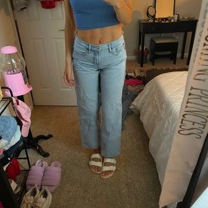 AMERICAN EAGLE MOM JEANS! SIZE 2 REG